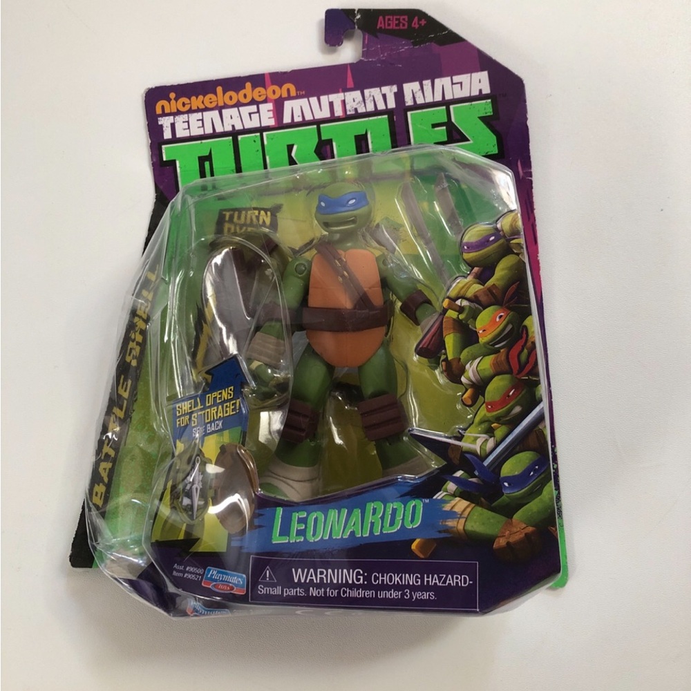 TMNT new sealed Leonardo Battle Shell 2013